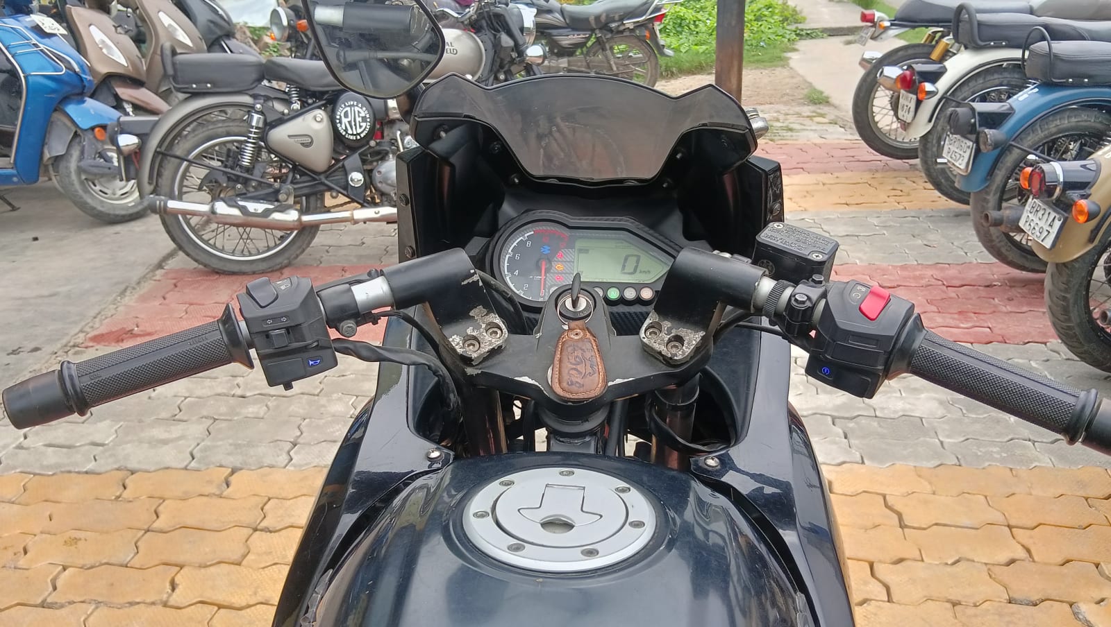 Bajaj PULSAR 220 2020 in Muzaffarpur  photo 5