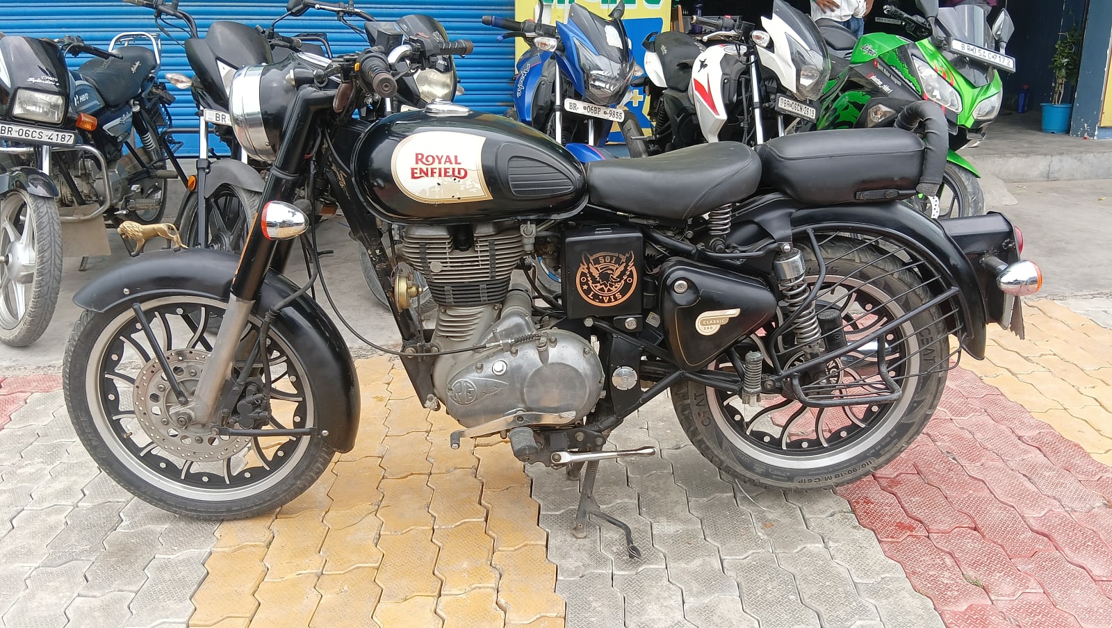 Royal Enfield CLASSIC 350 2018 in Muzaffarpur  photo 2