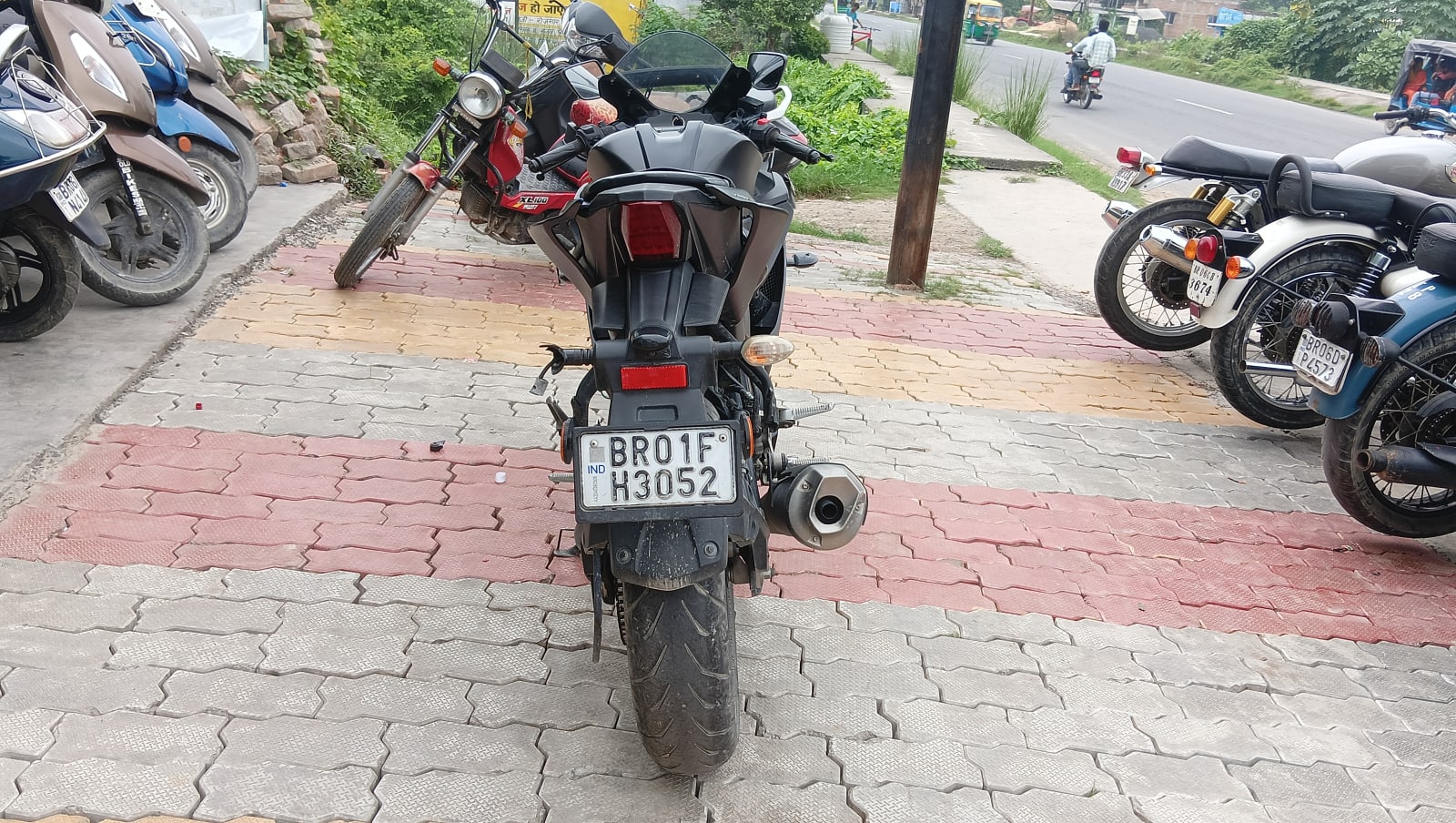 Yamaha R15 2021 in Muzaffarpur  photo 5
