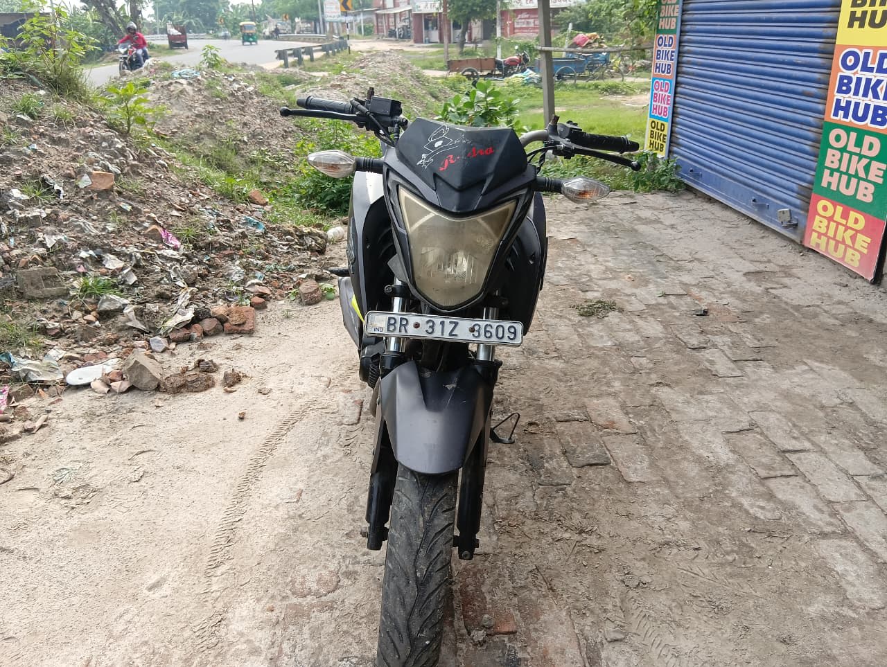 Honda HORNET 2017 in Muzaffarpur photo 4