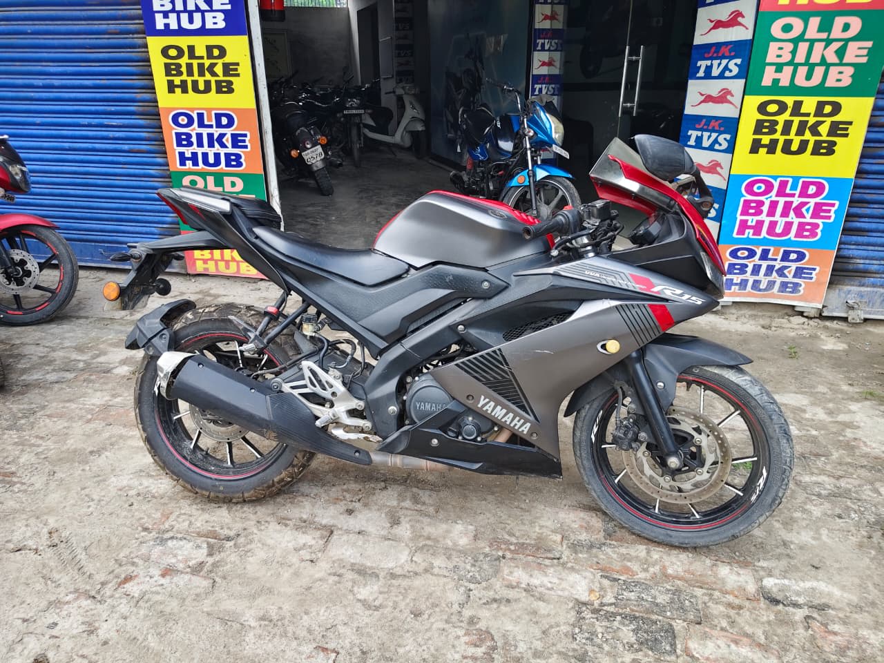 Yamaha R15 2018 in Muzaffarpur photo 3