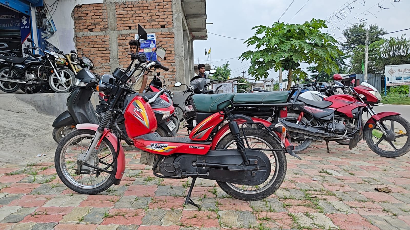TVS XL100 2022 in Muzaffarpur photo 2