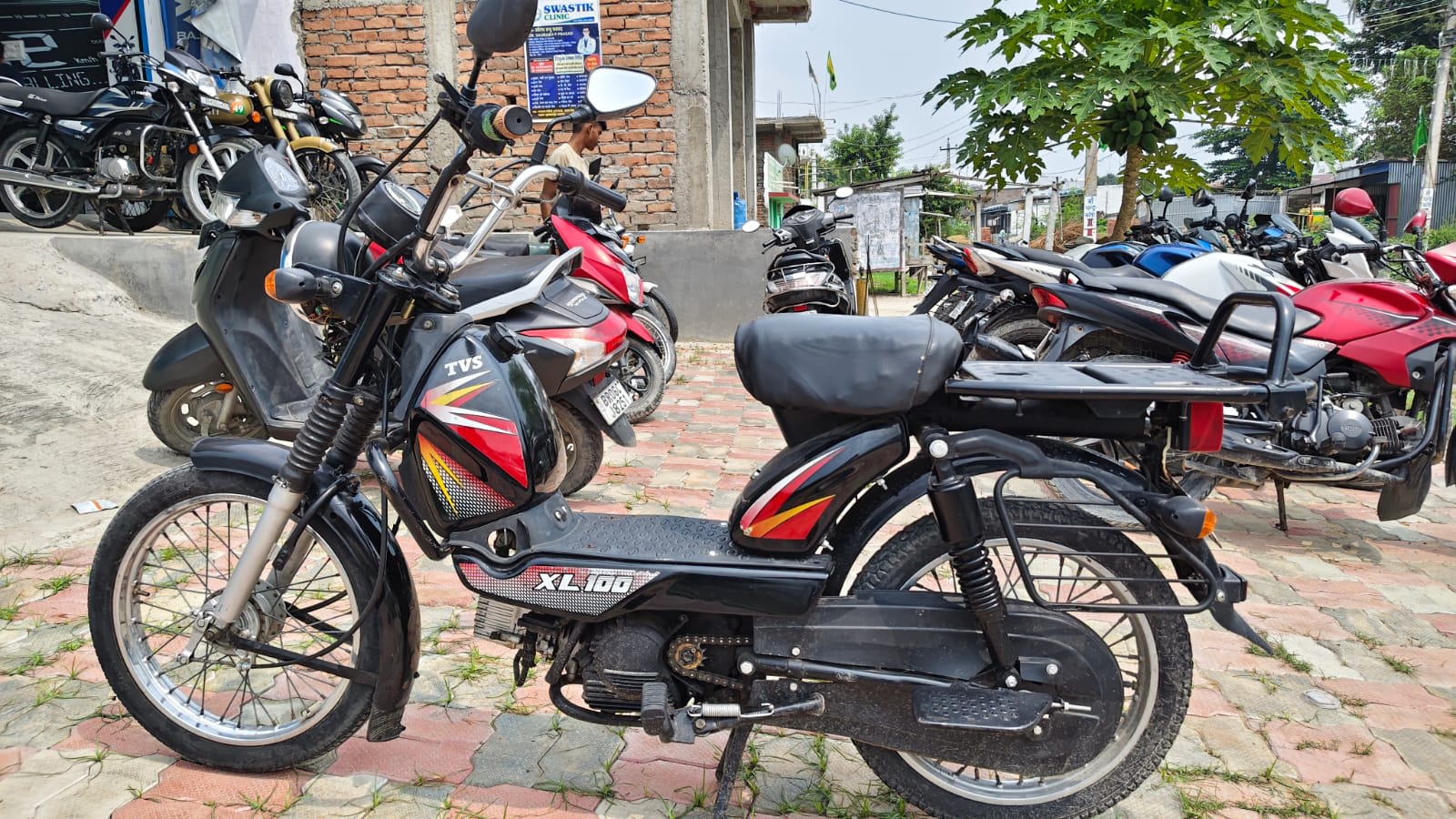 TVS XL100 2017