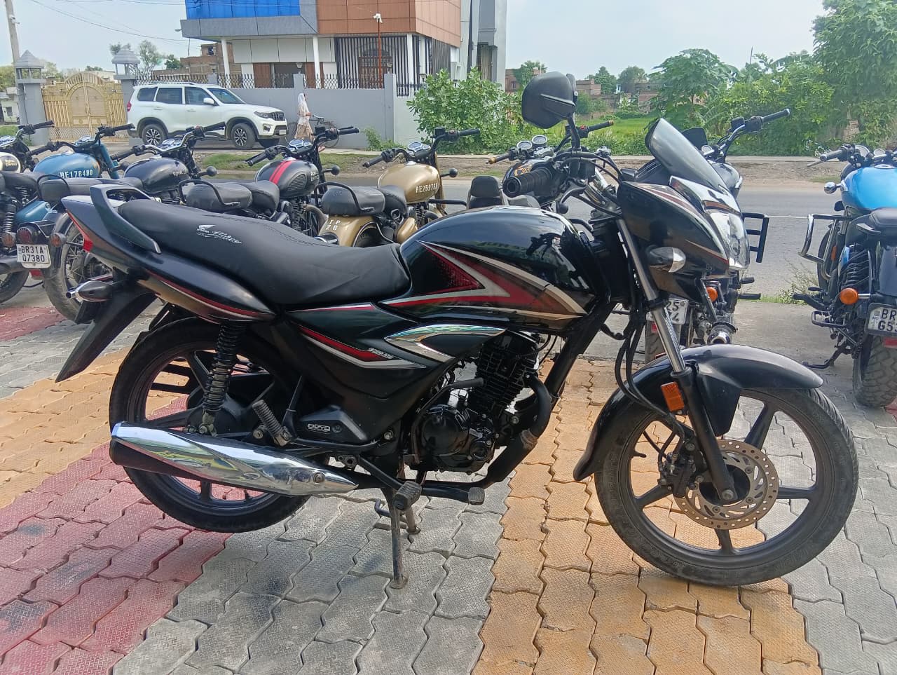 Honda SHINE 2022 in Muzaffarpur photo 3