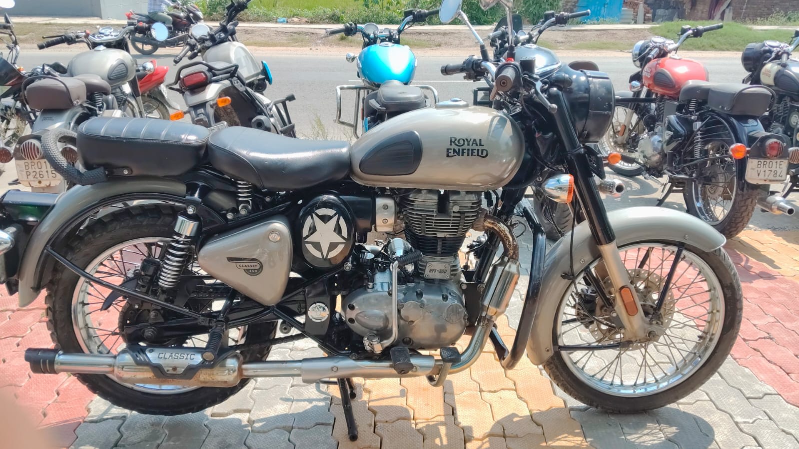 Royal Enfield Classic 350 2020 in Muzaffarpur photo 4