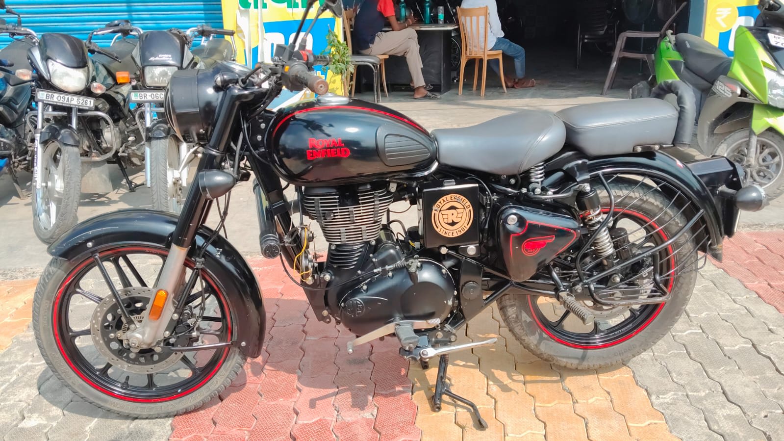Royal Enfield Classic 350 2020 in Muzaffarpur photo 3