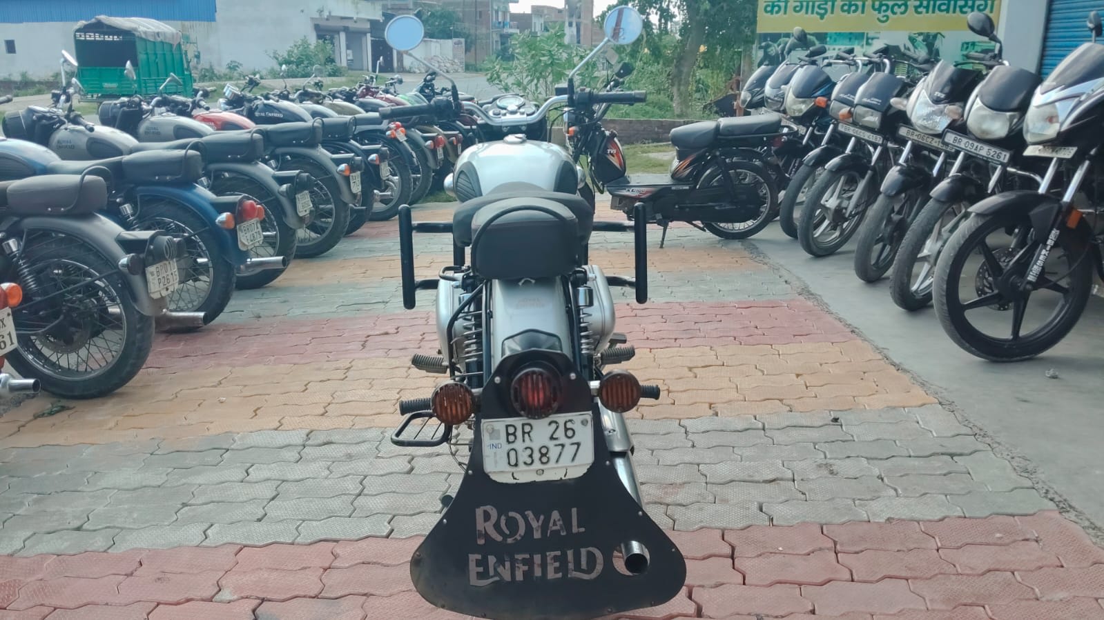 Royal Enfield Classic 350 2018 in Muzaffarpur photo 2