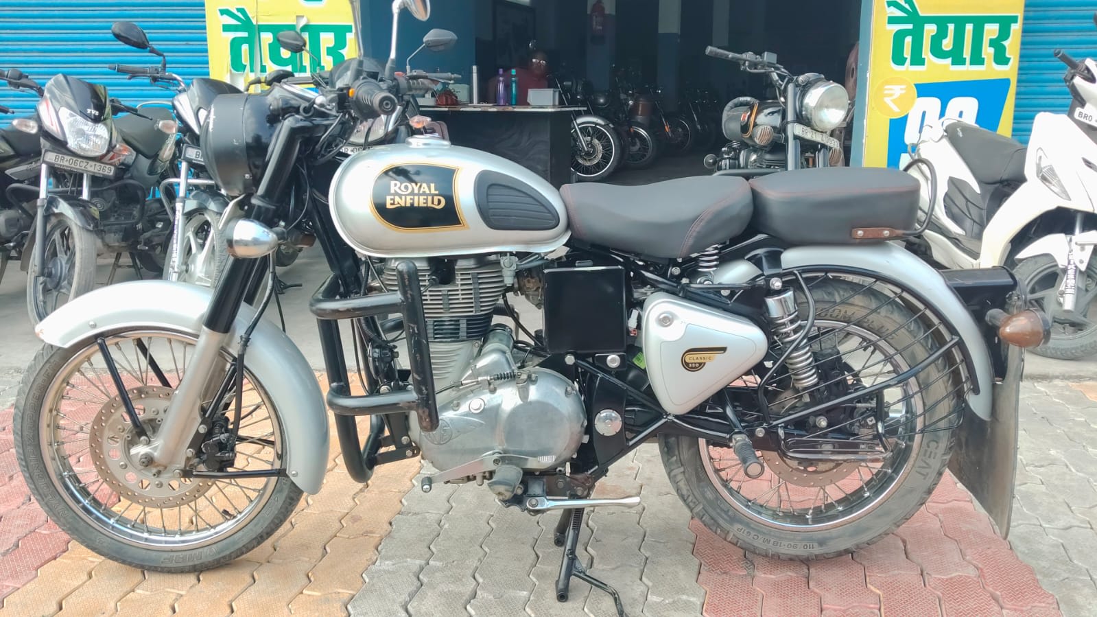 Royal Enfield Classic 350 2018 in Muzaffarpur photo 3