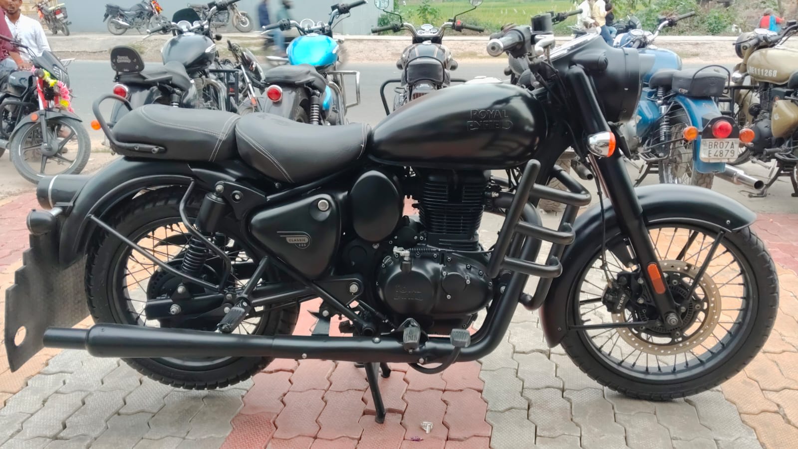 Royal Enfield Classic 350 2023 in Muzaffarpur photo 5
