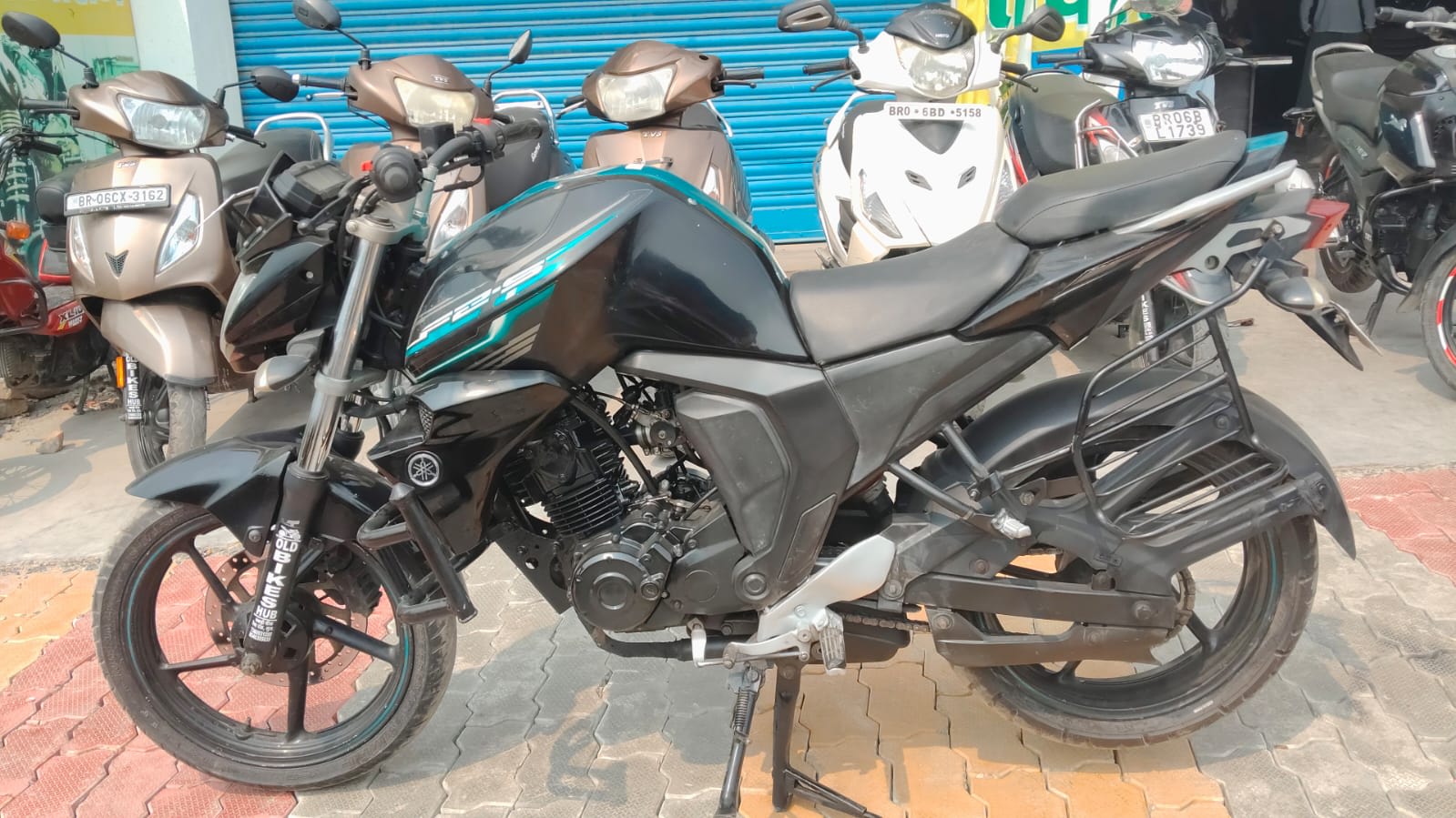 Yamaha FZ 2017 in Muzaffarpur photo 4