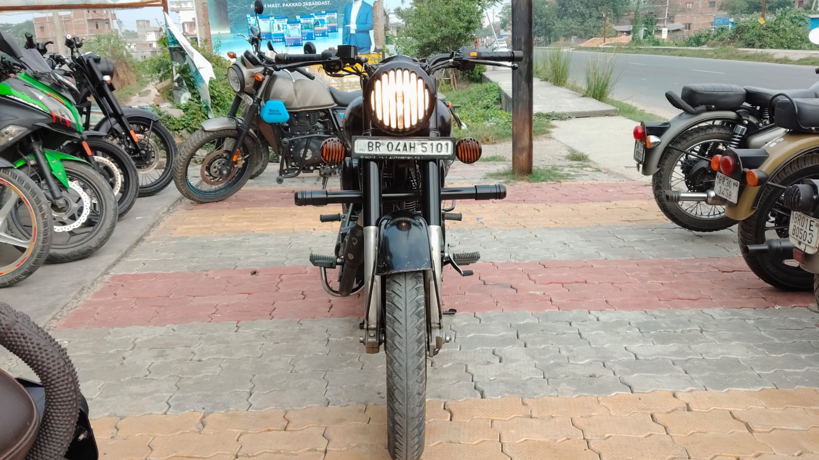 Royal Enfield Classic 350 2021 in Muzaffarpur photo 2