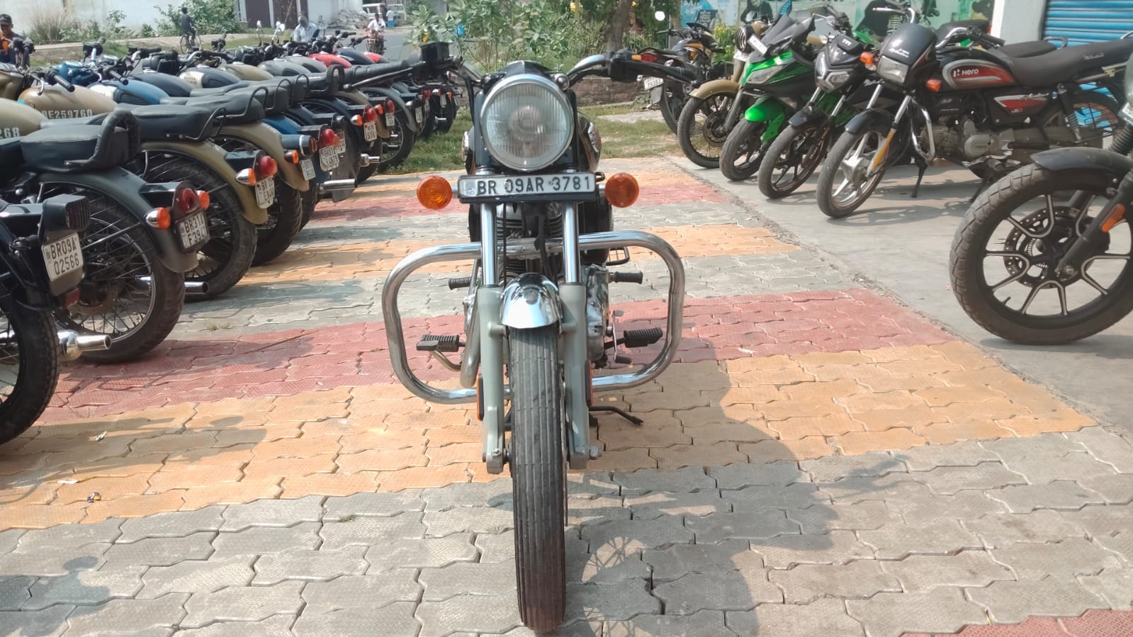 Royal Enfield Electra 2010 in Muzaffarpur photo 2