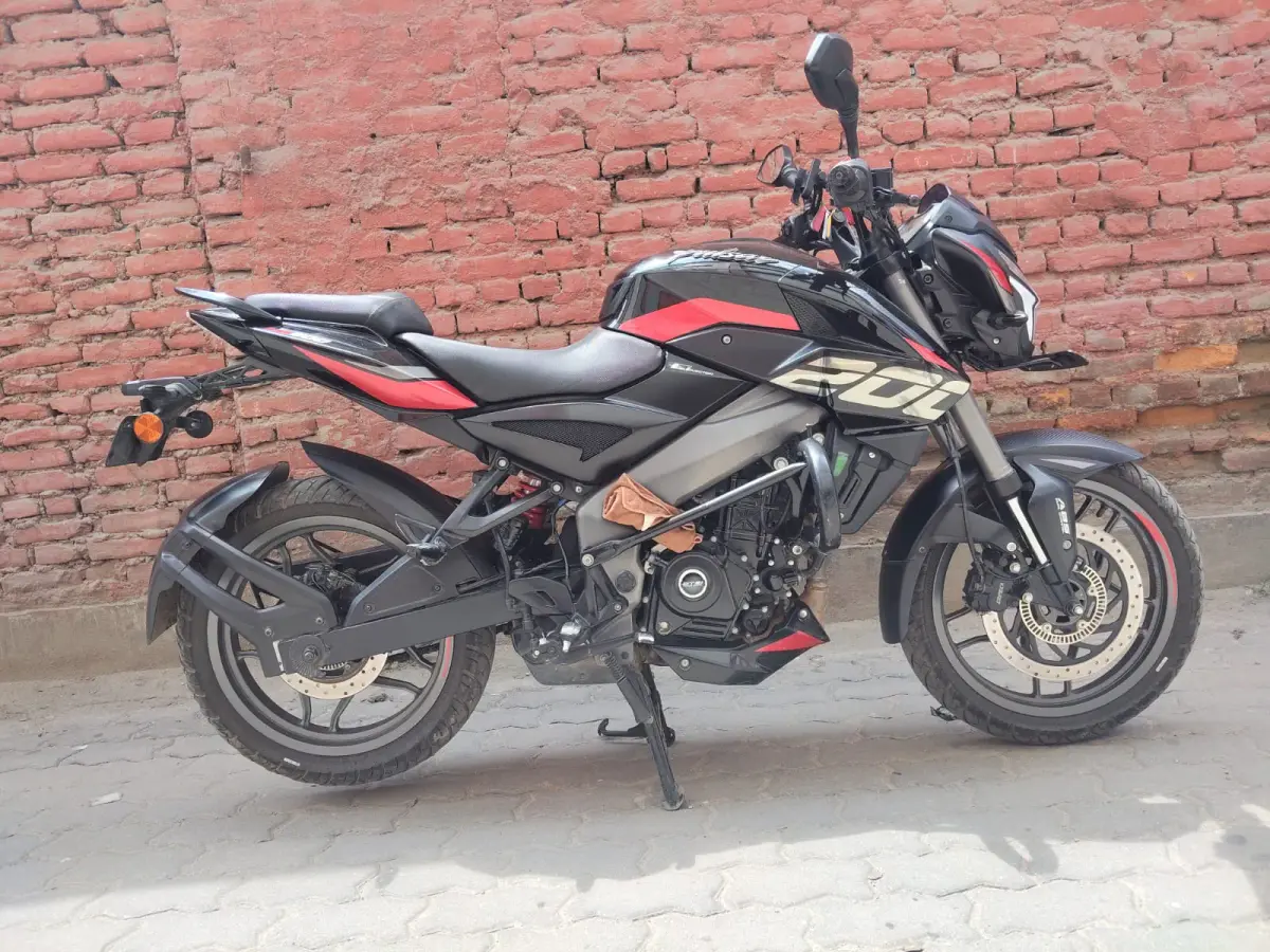 Second hand Bajaj Pulsar NS 200 2025 in Nepal - MOTOVO Certified