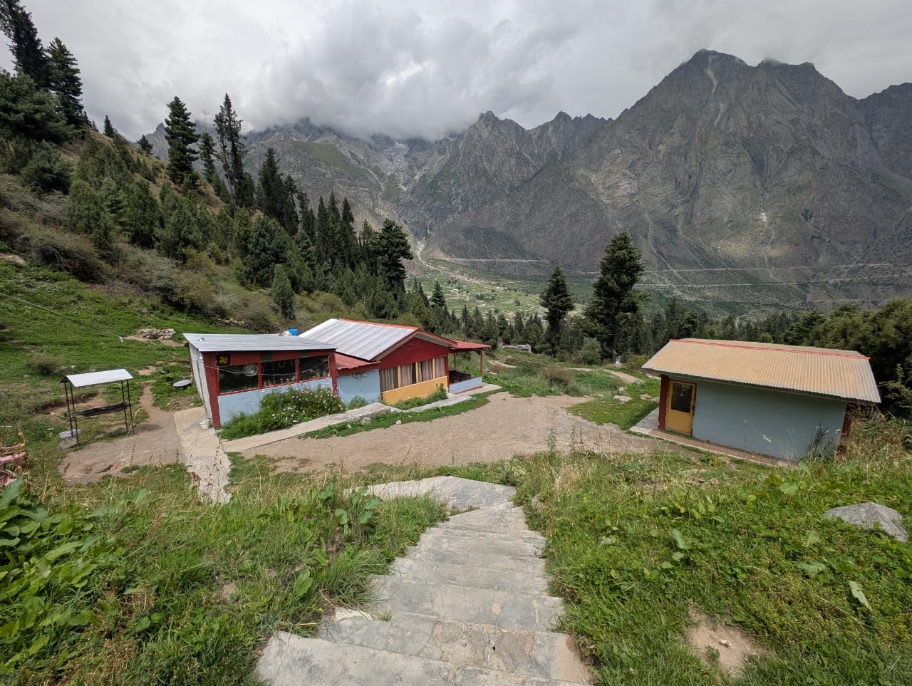 Flying Bird Resort featured 1