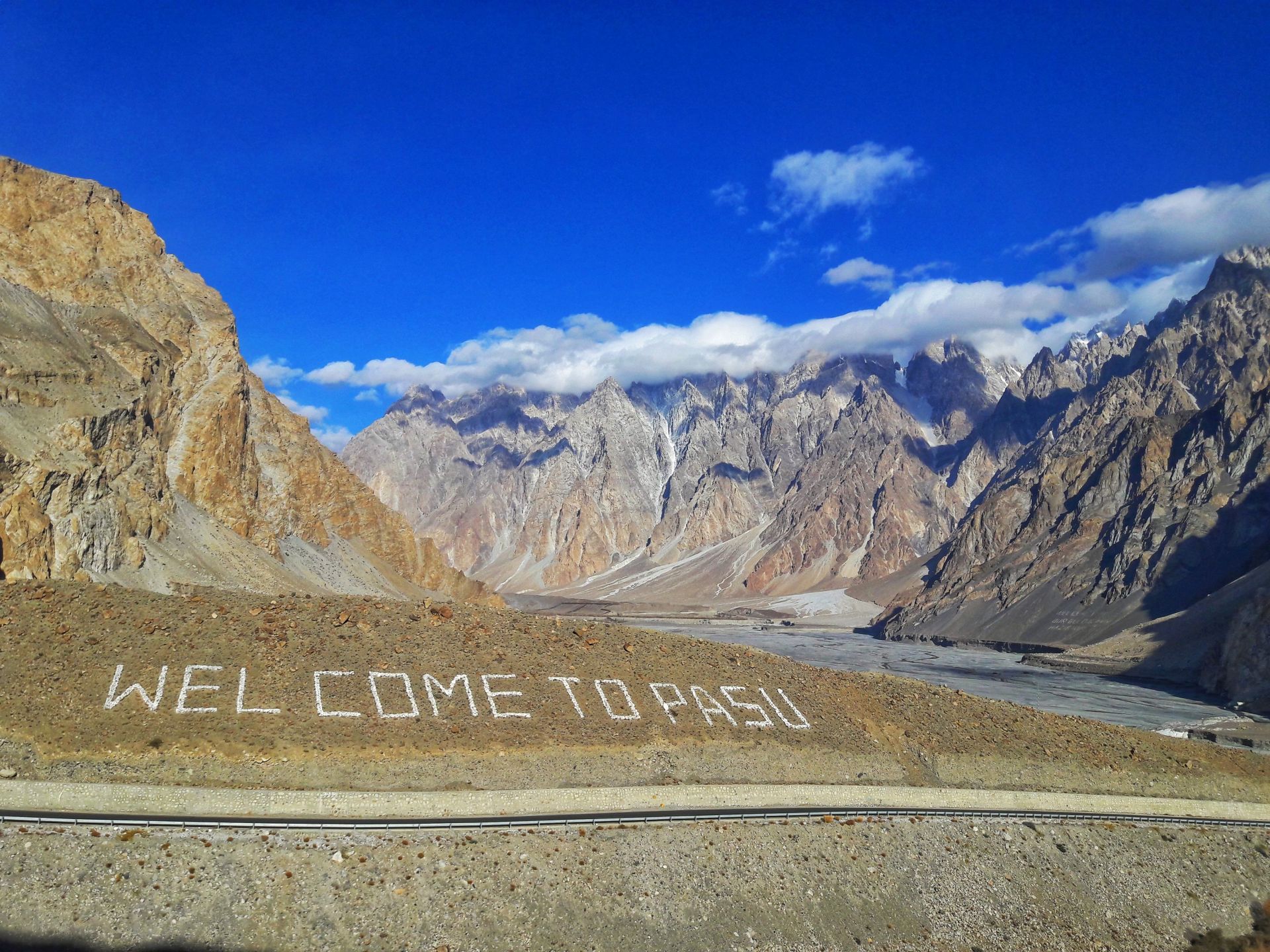 Passu Cones Travel Guide – Explore the Iconic Mountains of Hunza