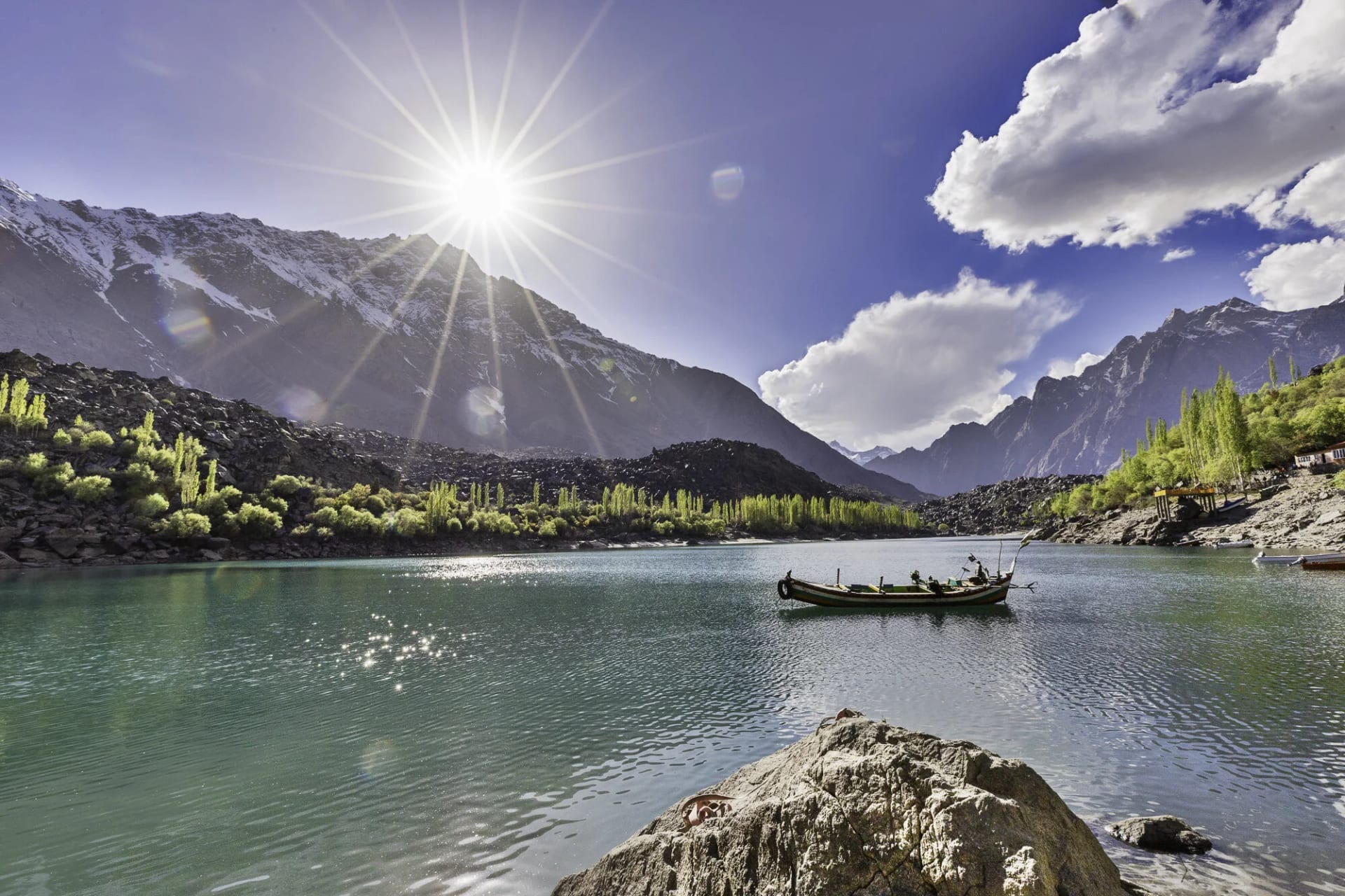 Upper Kachura Lake