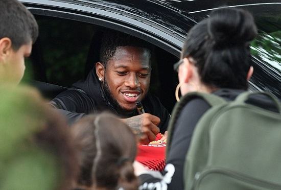 Ngôi sao Manchester United xuất hiện trong chiếc Bentley
