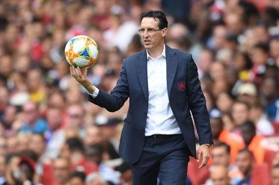 Unai Emery để Laurent Koscielny ở lại Arsenal cho mùa giải tới