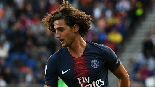 Adrien Rabiot của PSG đang bị theo dõi bởi Pep Guardiola của Manchester City