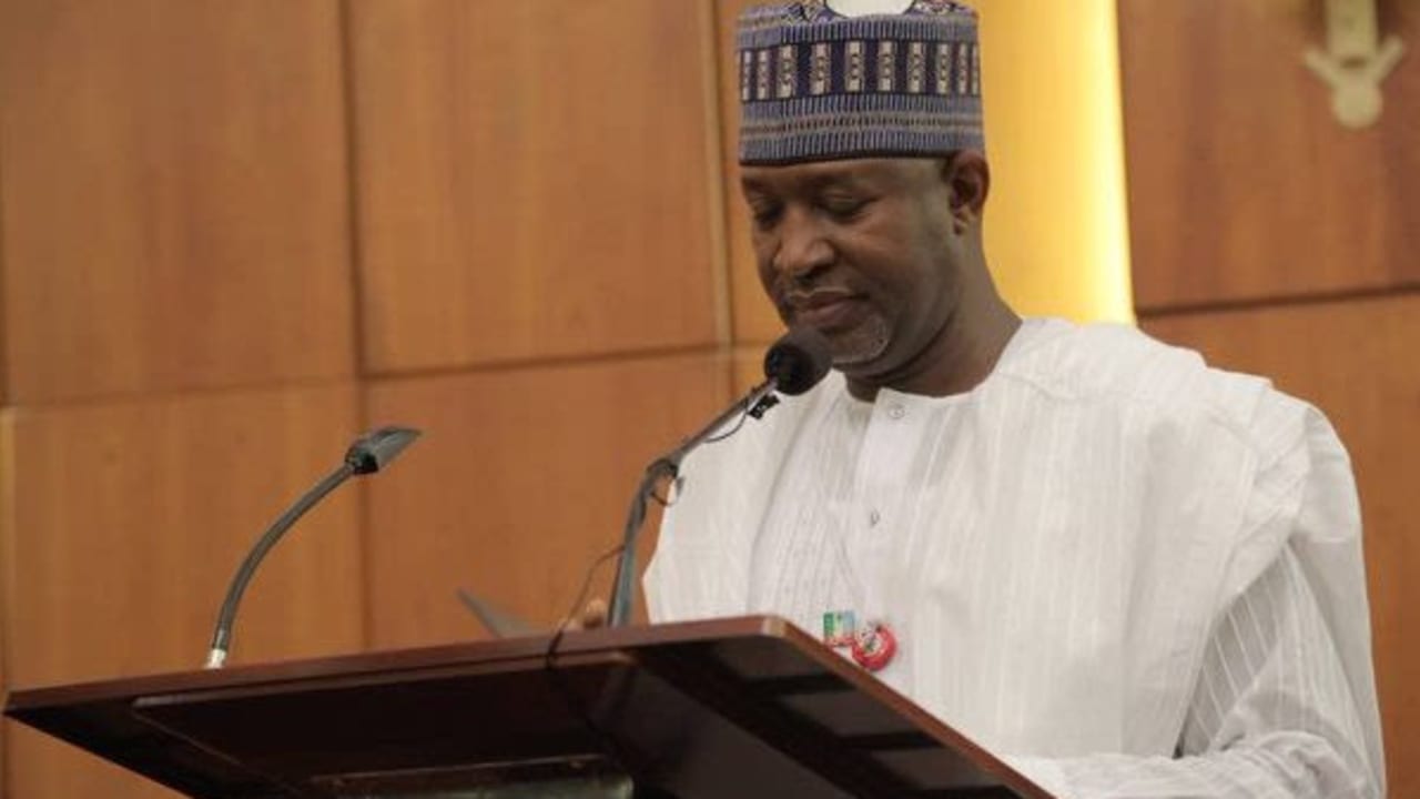 FG lifts ban on Emirates Airlines as UAE agrees to begin issuing visas to Nigerians FG lifts ban on Emirates Airlines as UAE agrees to begin issuing visas to Nigerians