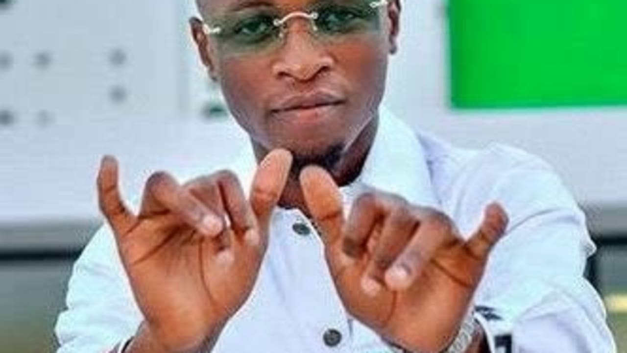 I'm spending bbnaija prize on my mum first. Laying. I'm spending bbnaija prize on my mum first. Laying.