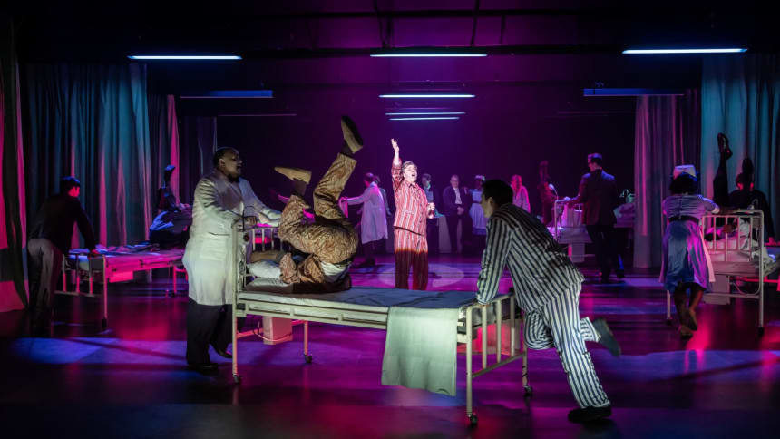 Michael Sheen and cast_Nye_Johan Persson_13461