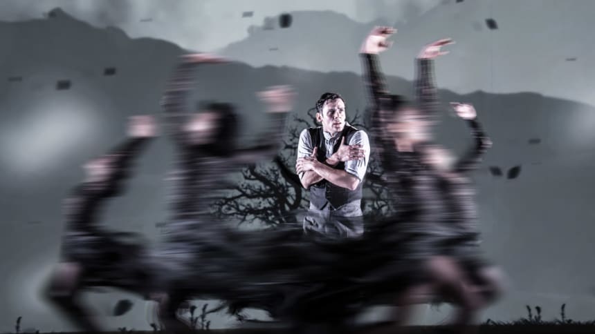 NAredshoes2-2025JP_15847-Edit