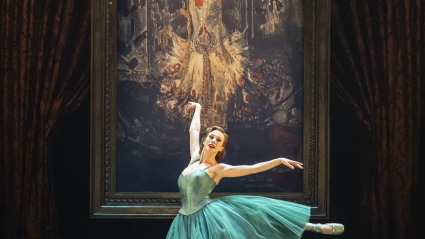 NAredshoes2-2025JP_17094-Edit