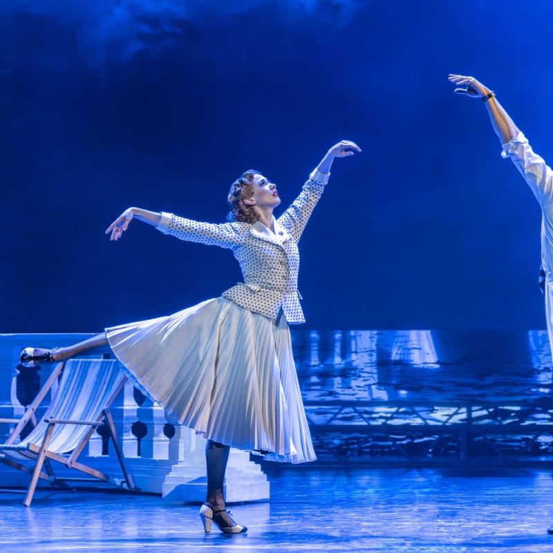 NAredshoes2-2025JP_15684-Edit