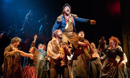 7 Reasons to Love Les Miserables