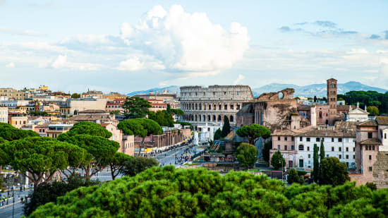 Walking to Colosseum