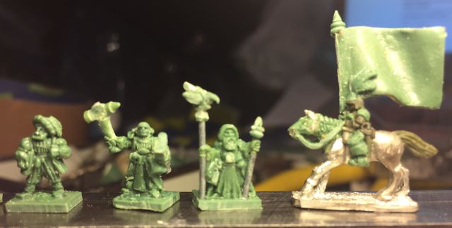 10mm Fantasy War Priest and Battle Wizard Greens