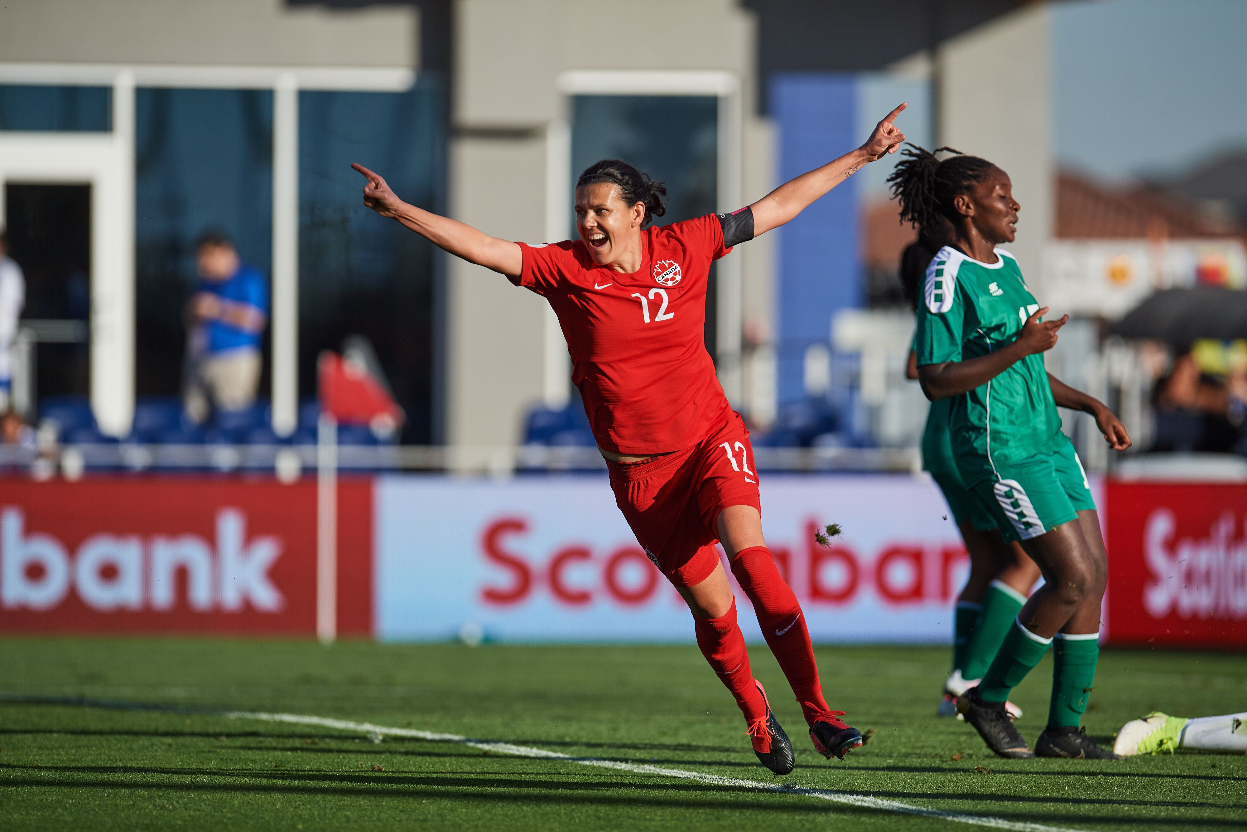 Sinclair Ri Christine Sinclair, la campeona olímpica del liderazgo