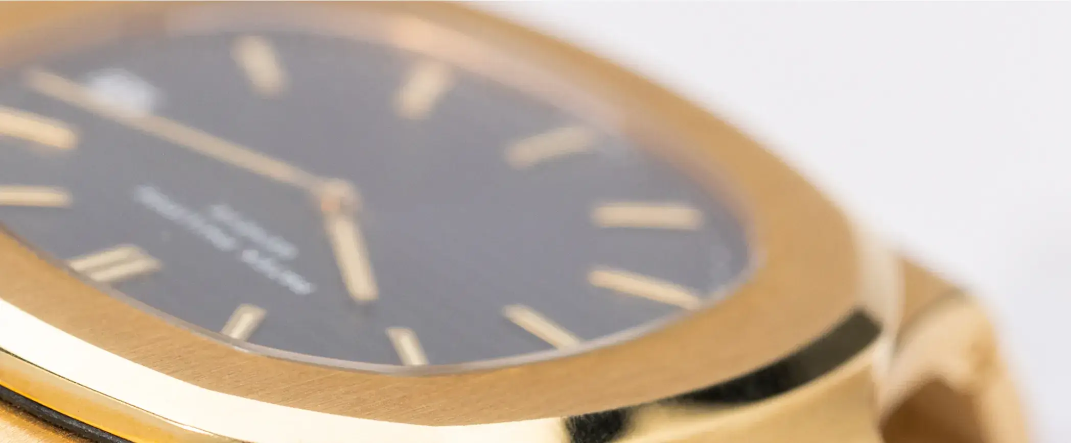 Aquanut dial close up