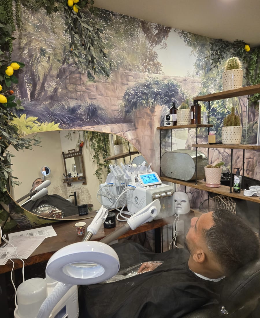Coiffeur mixte et barbier à Paris 11e