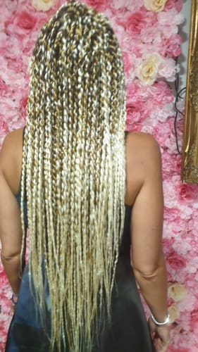 Salon de coiffure à Cannes spécialisé en cheveux afro pour femmes