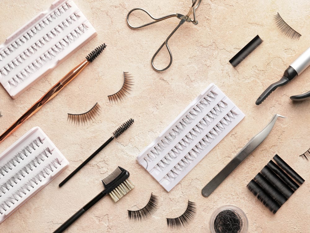 Technicienne de cils et formatrice à Salon-de-Provence