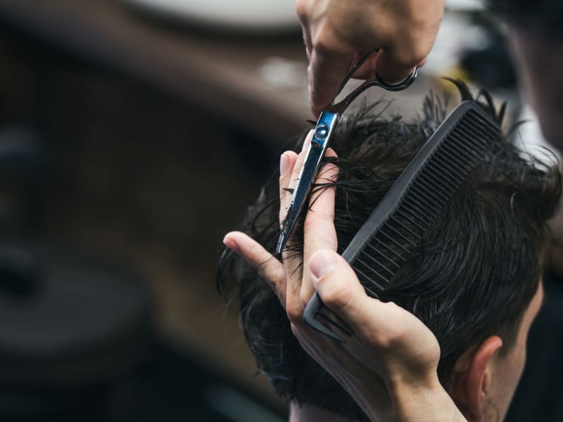 Salon de coiffure pour hommes, coupes et coloration à Enghien-les-Bains (95880)