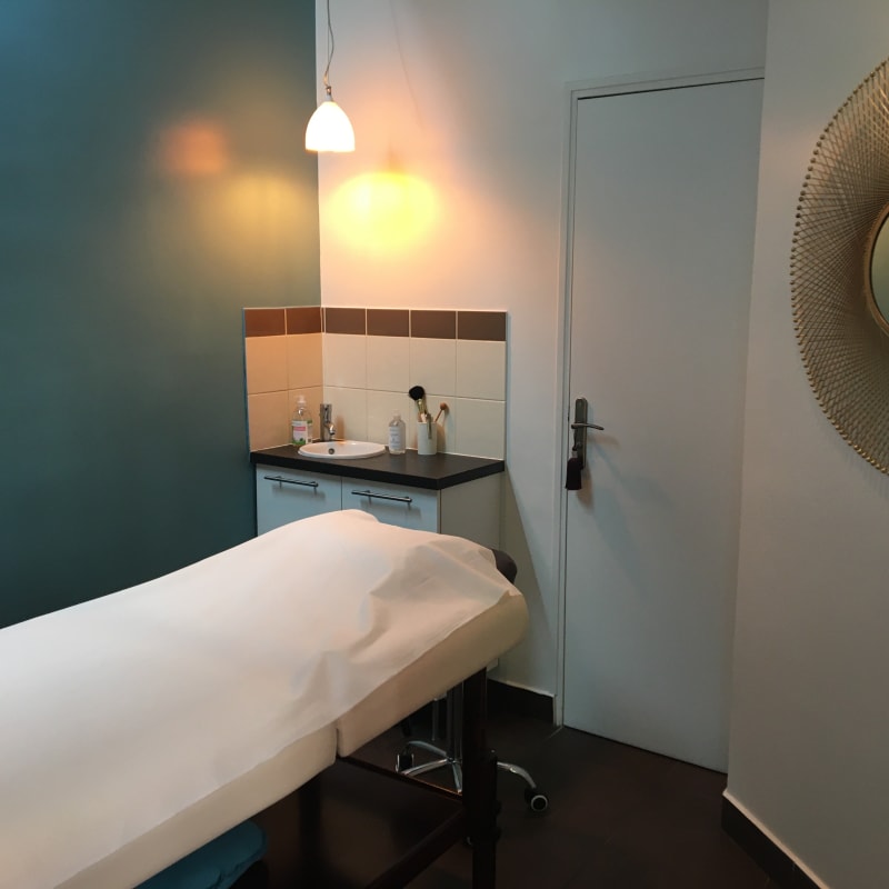 salon de beauté à Paris 18