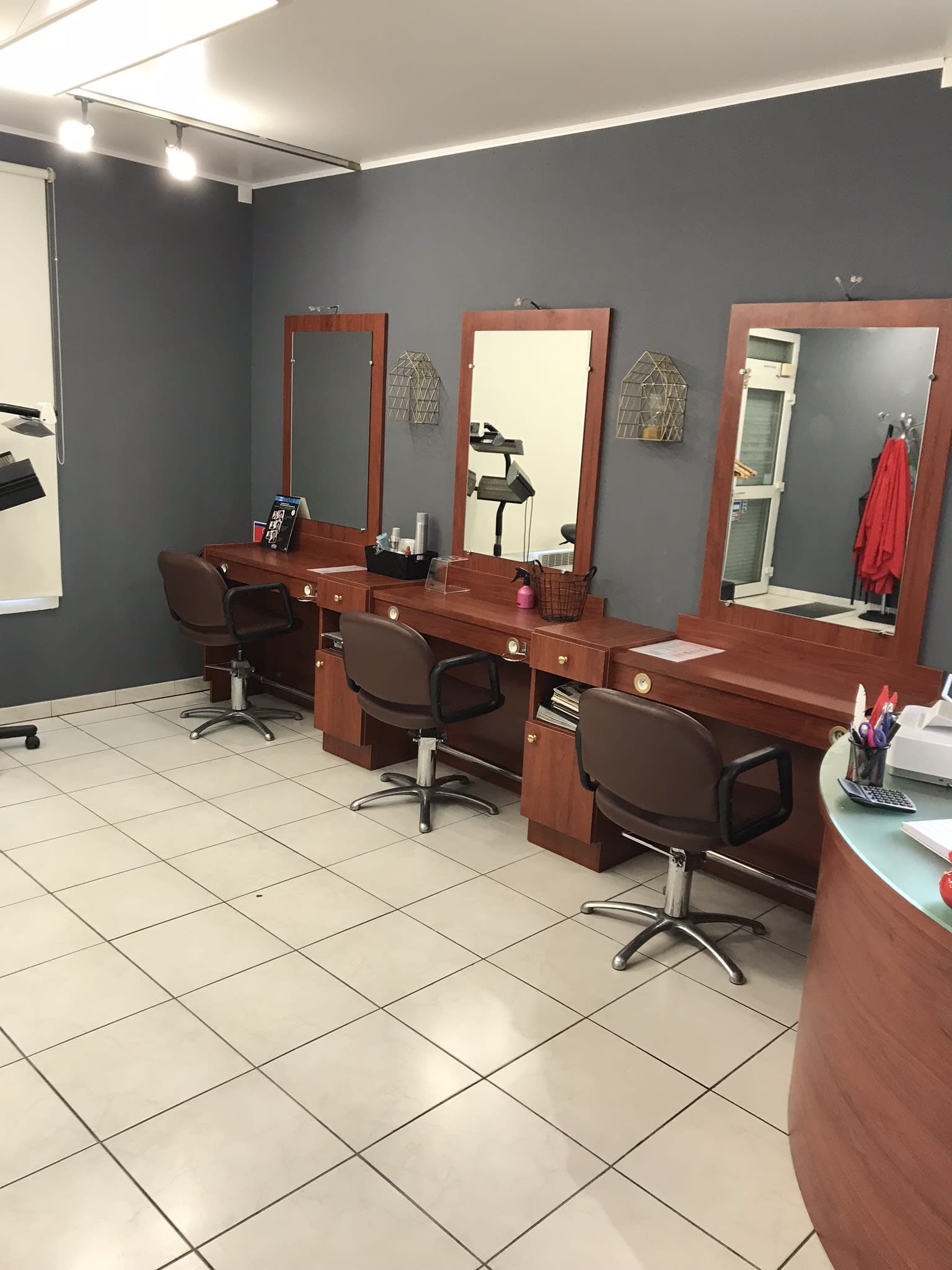 Salon de coiffure à Le Coudray-Montceaux