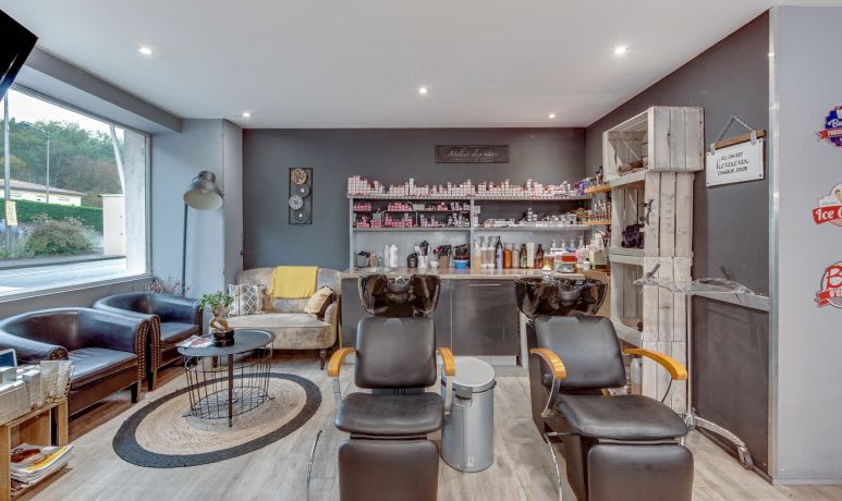 Style & Tendances Coiffure salon de coiffure à Marsac-sur-l'Isle - 24430