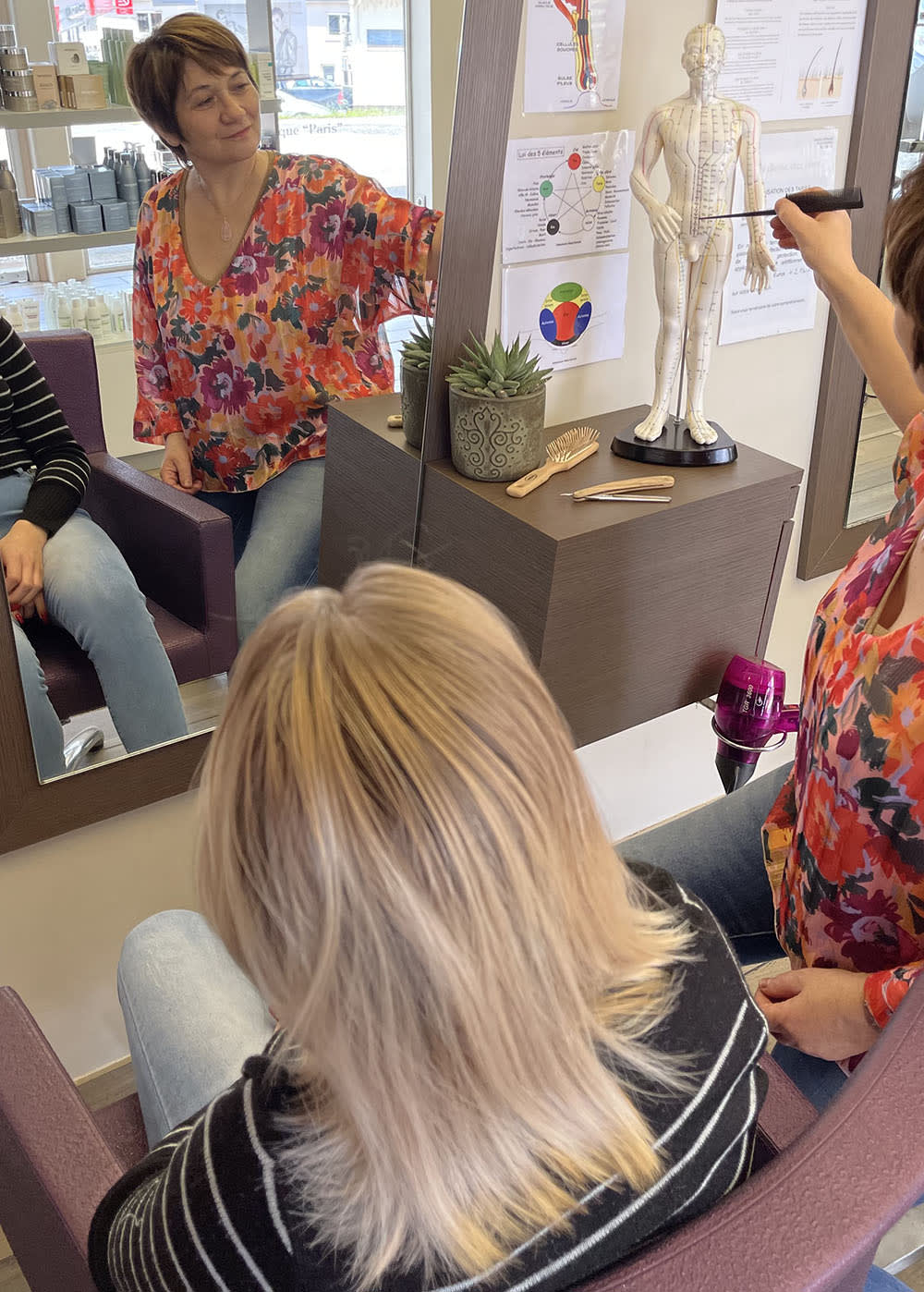 Salon de coiffure à Saône