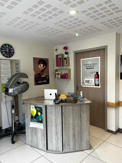 Salon de coiffure mixte à Saint-Martial-de-Nabirat