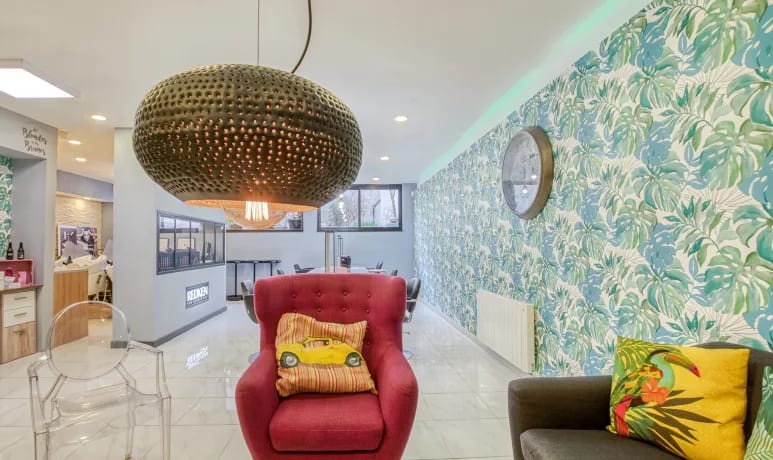 Les Blondes et Les Brunes