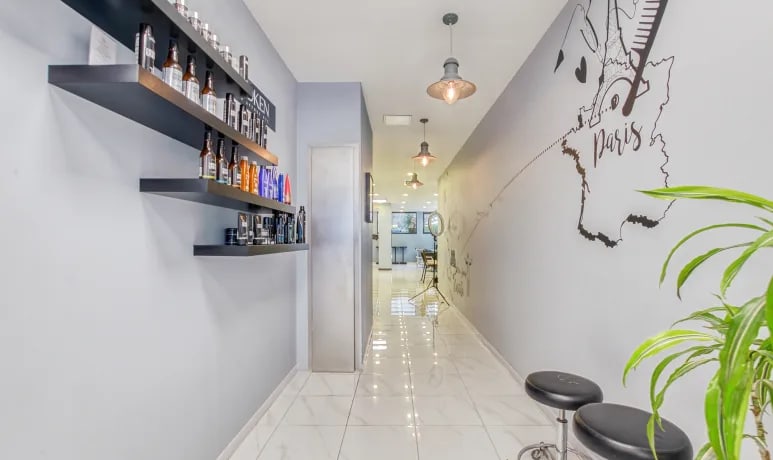 Les Blondes et Les Brunes