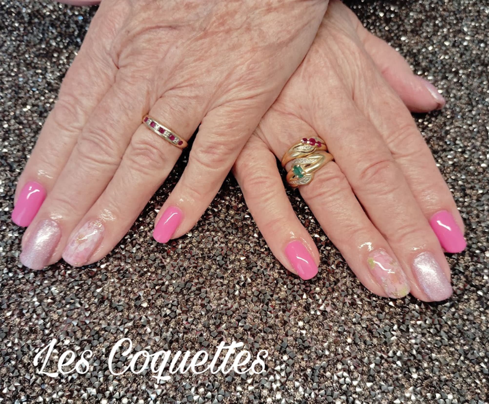 Bar à ongles à Villeneuve-lès-Avignon