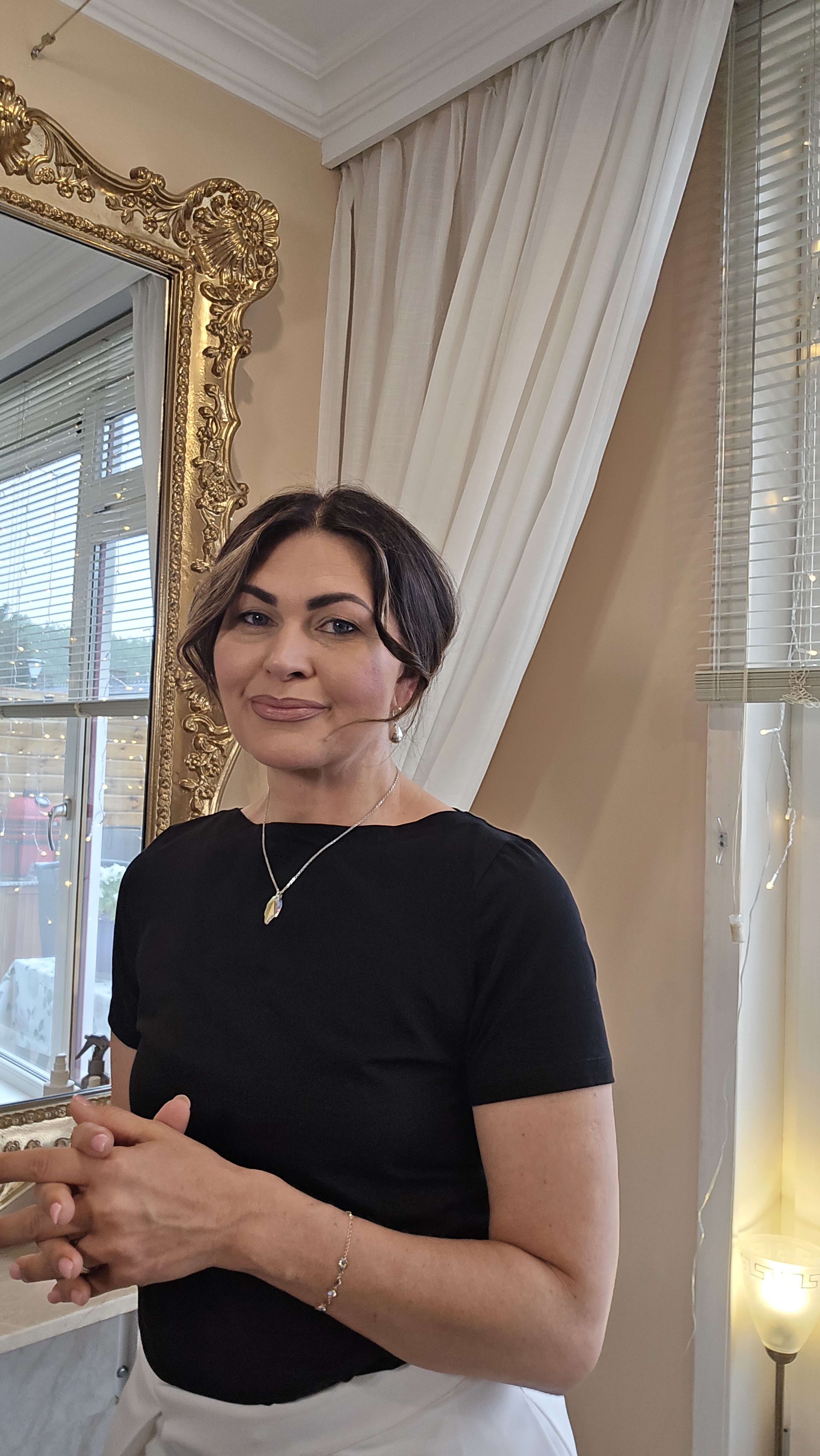 Nena Brow & Lash Artist