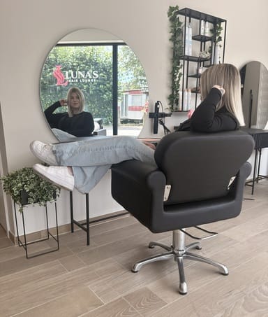 Luna’s Hair Lounge