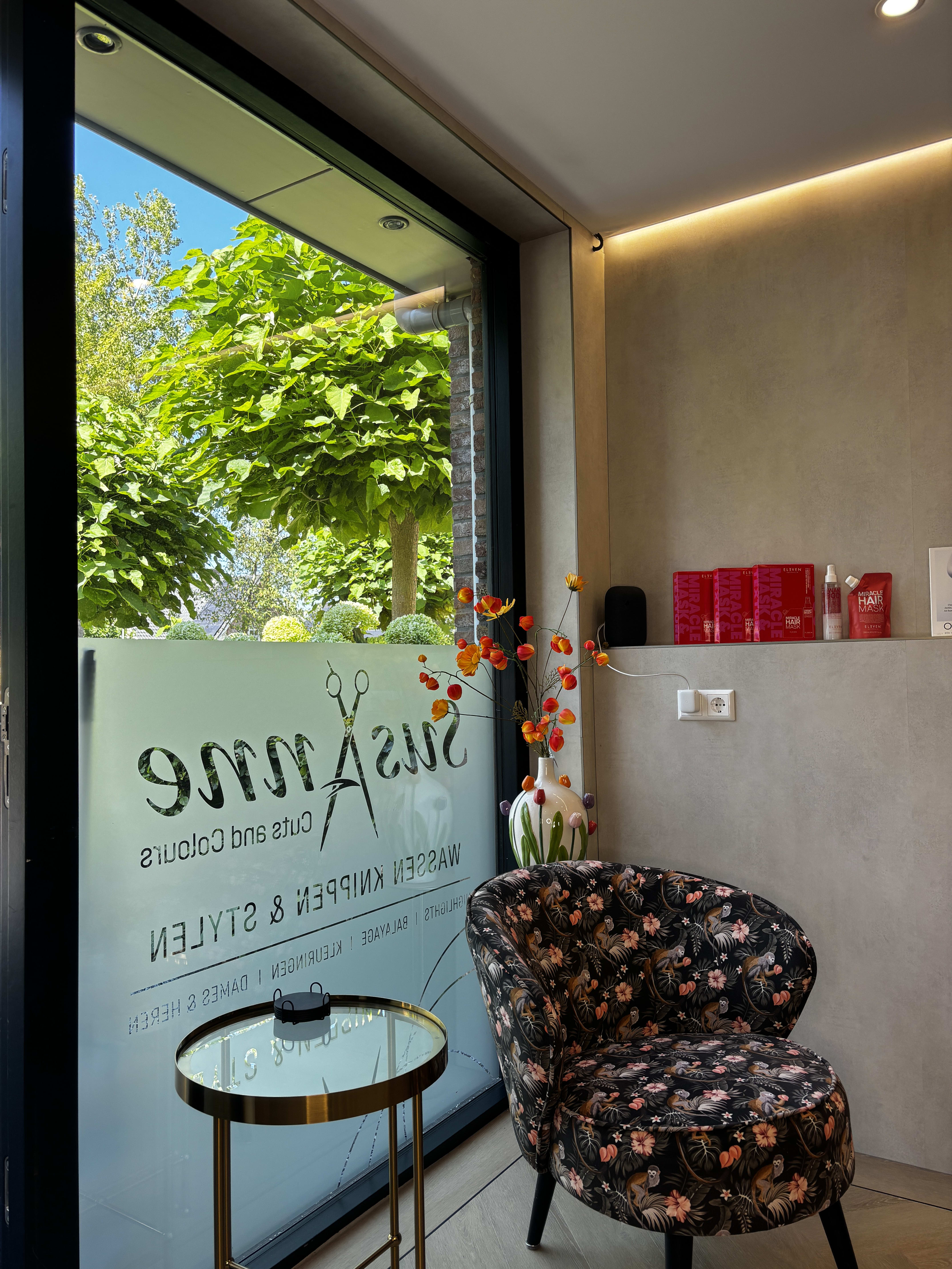 Susanne Cuts & Colours salon