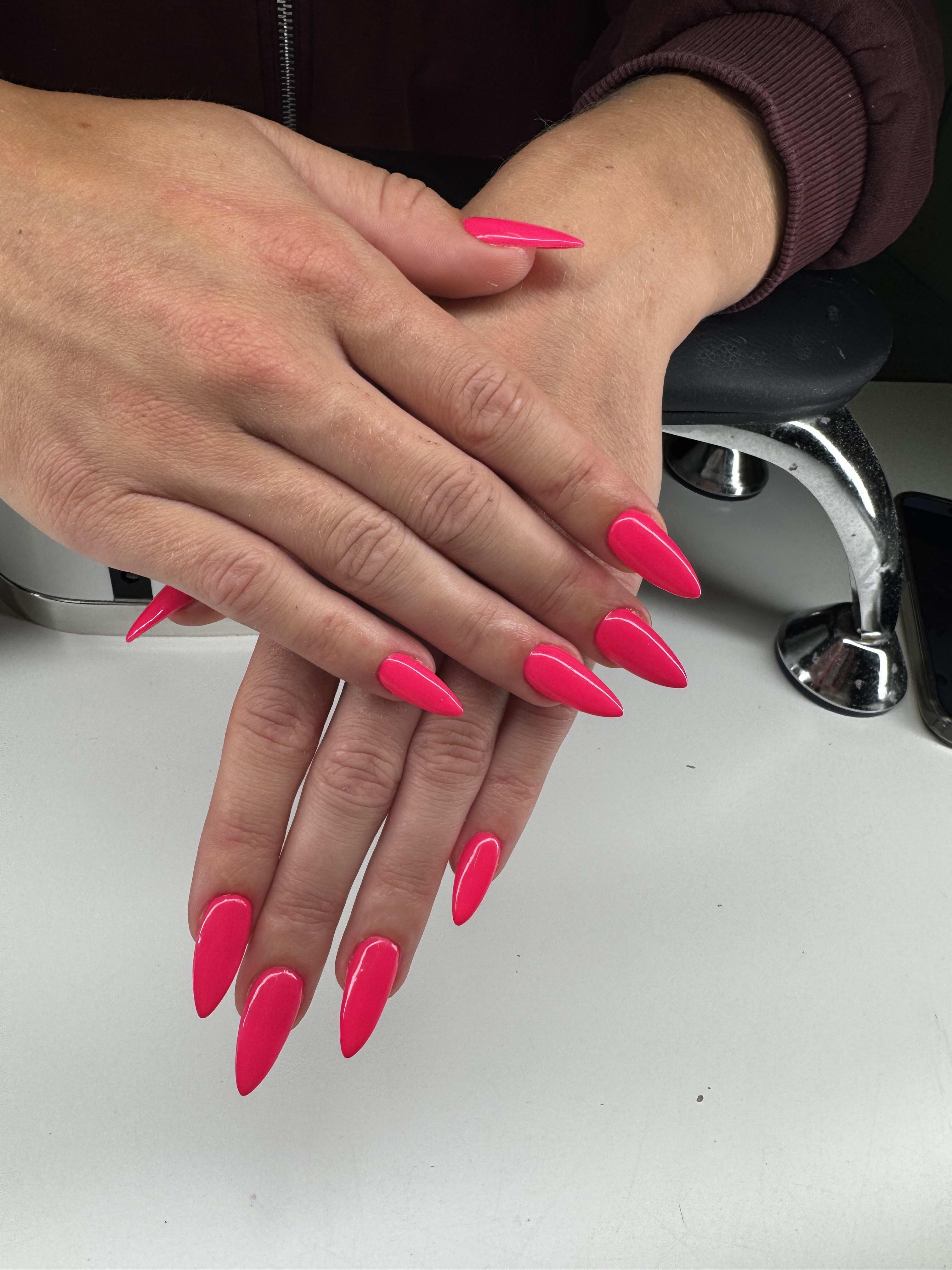 Verzorgde manicure bij De Glameleon